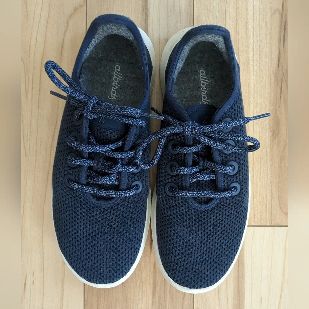 Women’s allbirds Tennis Shoes Navy Blue Size 7 - Picture 1 of 4